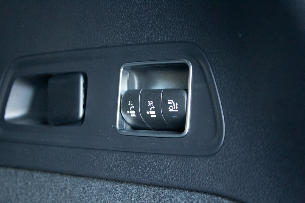 Used 2025 Mercedes-Benz GLS 450 4MATIC image 24