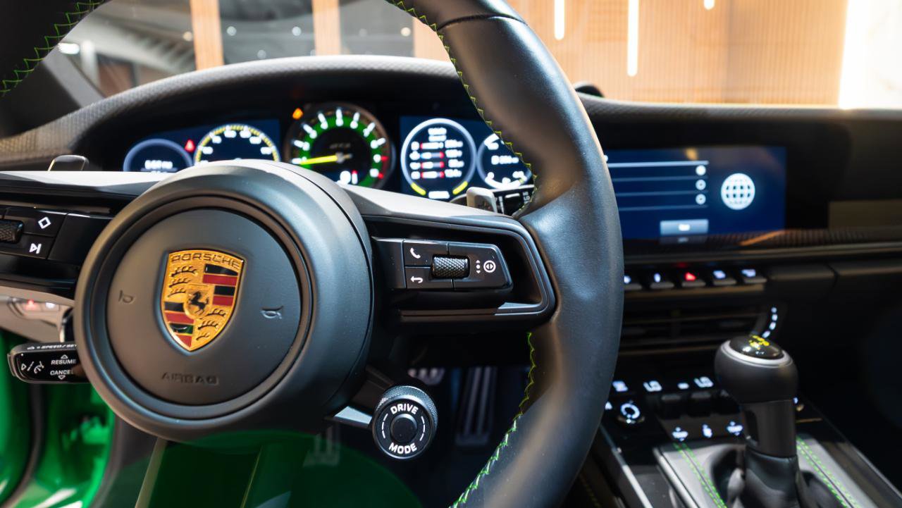 Used 2022 Porsche 911 GT3 RWD image 16
