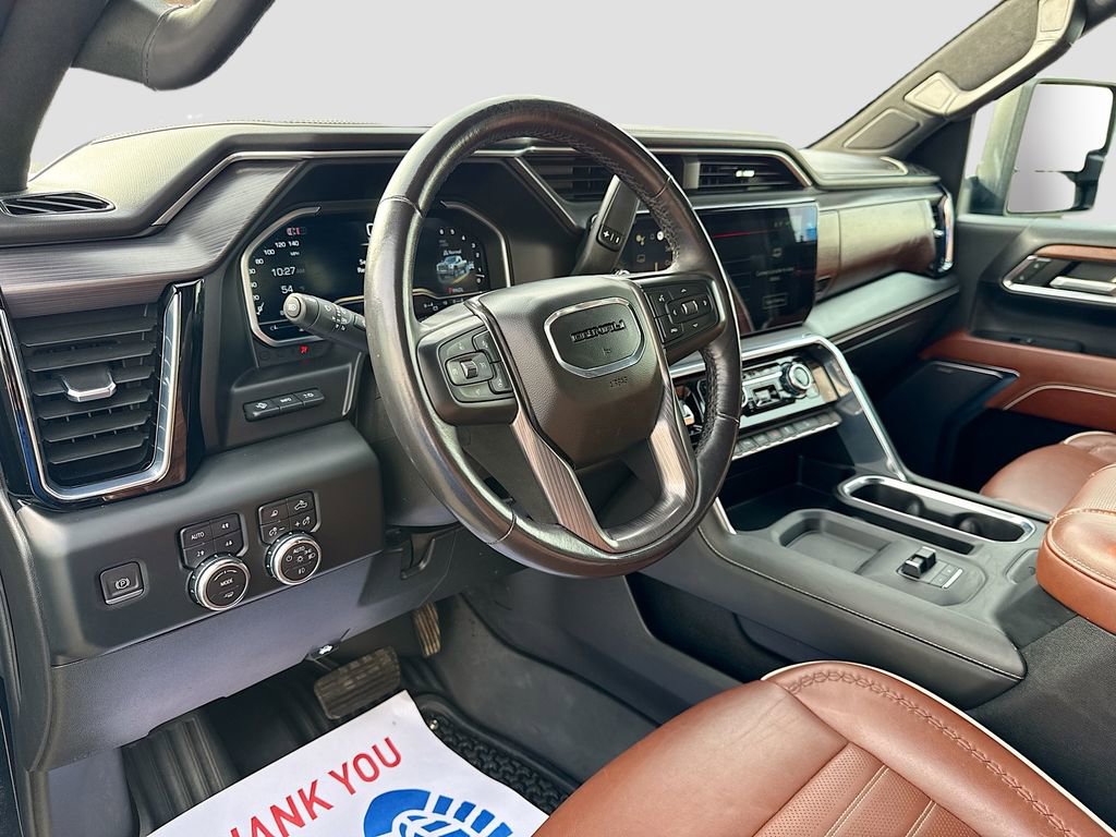 Used 2024 GMC Sierra 2500 Denali Ultimate image 9