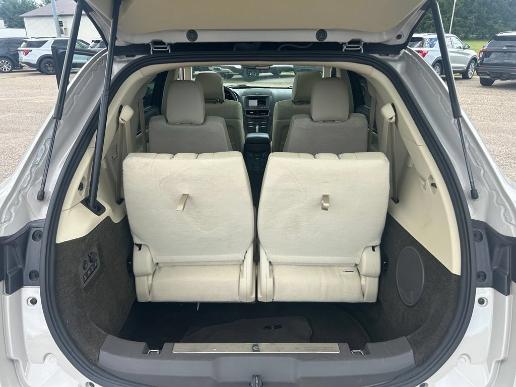 Used 2019 Lincoln MKT AWD image 21