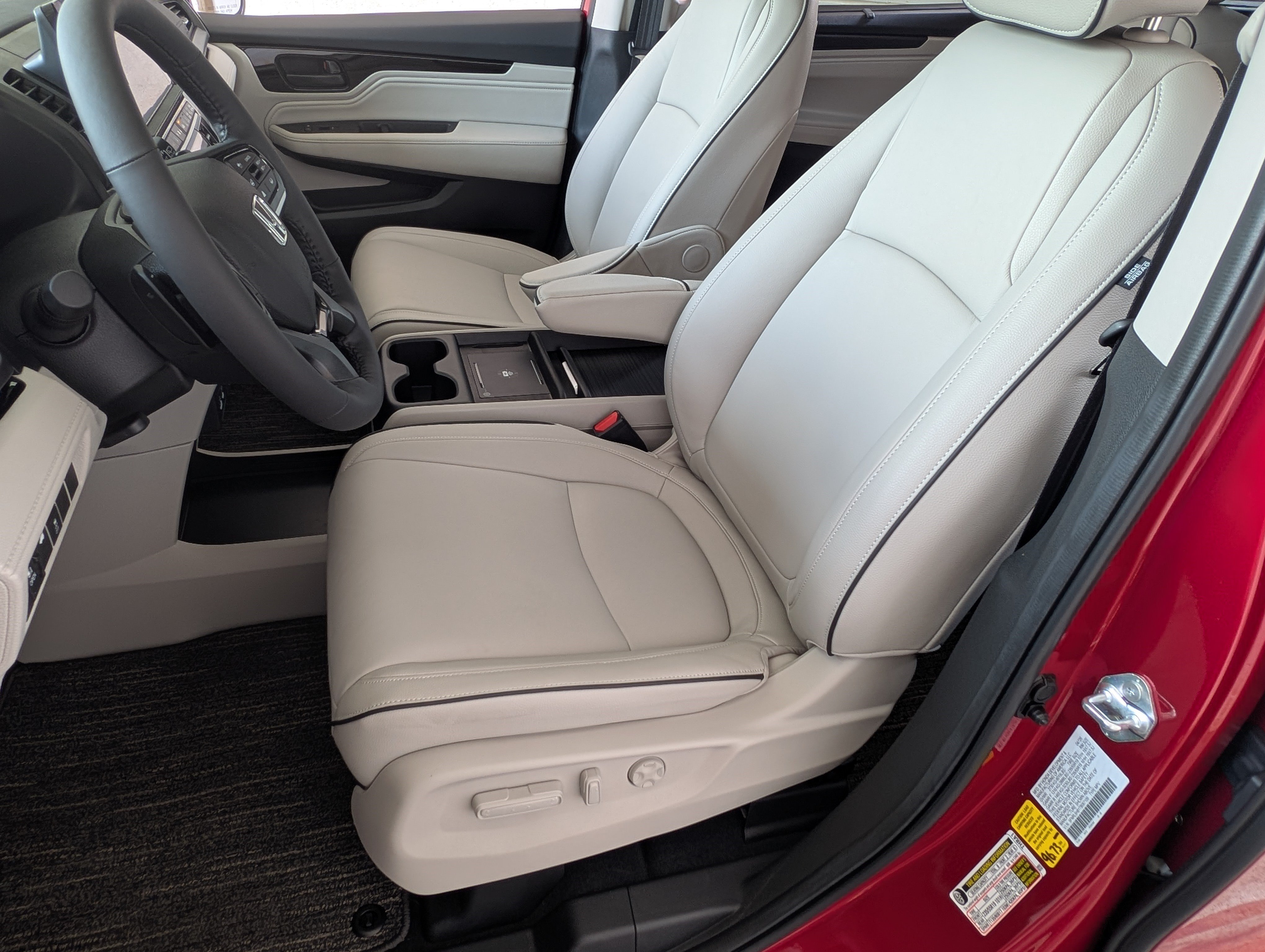 Used 2026 Honda Odyssey Touring image 17
