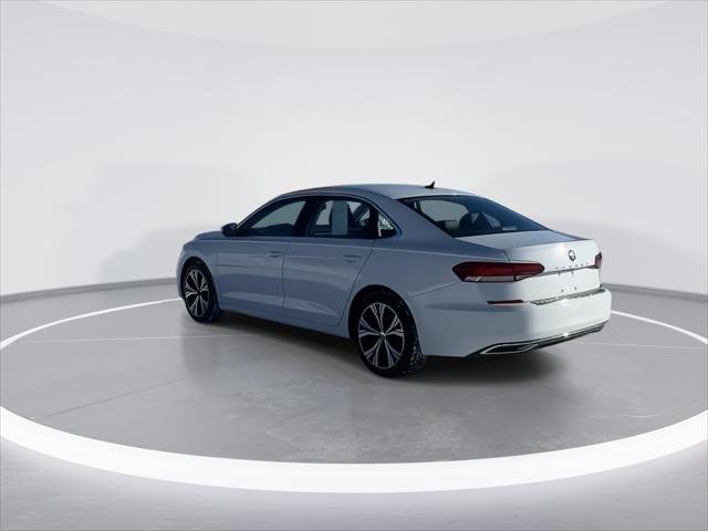 Certified 2022 Volkswagen Passat 2.0T SE image 6