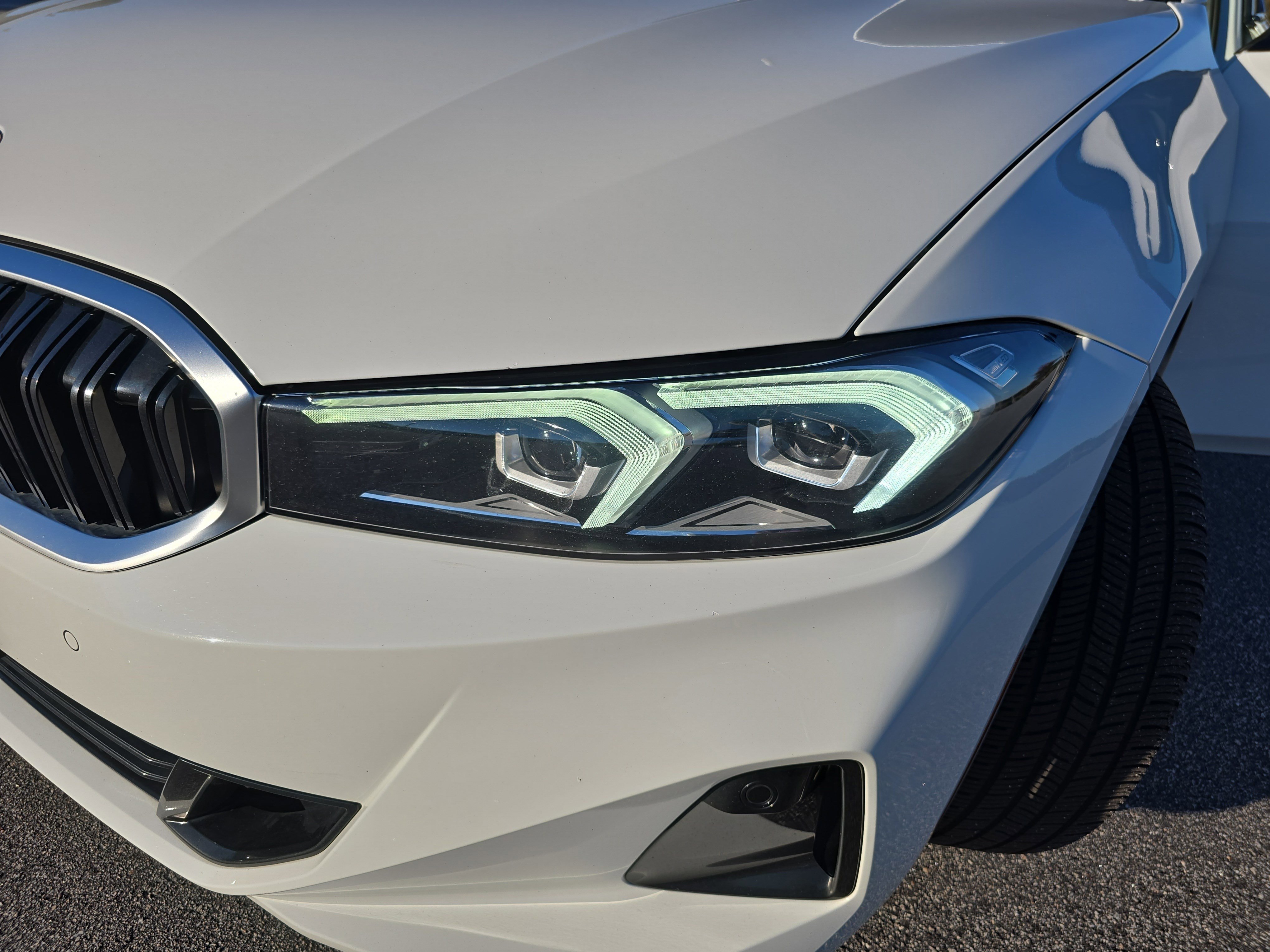 Used 2023 BMW 330i xDrive Sedan w/ Premium Package image 31