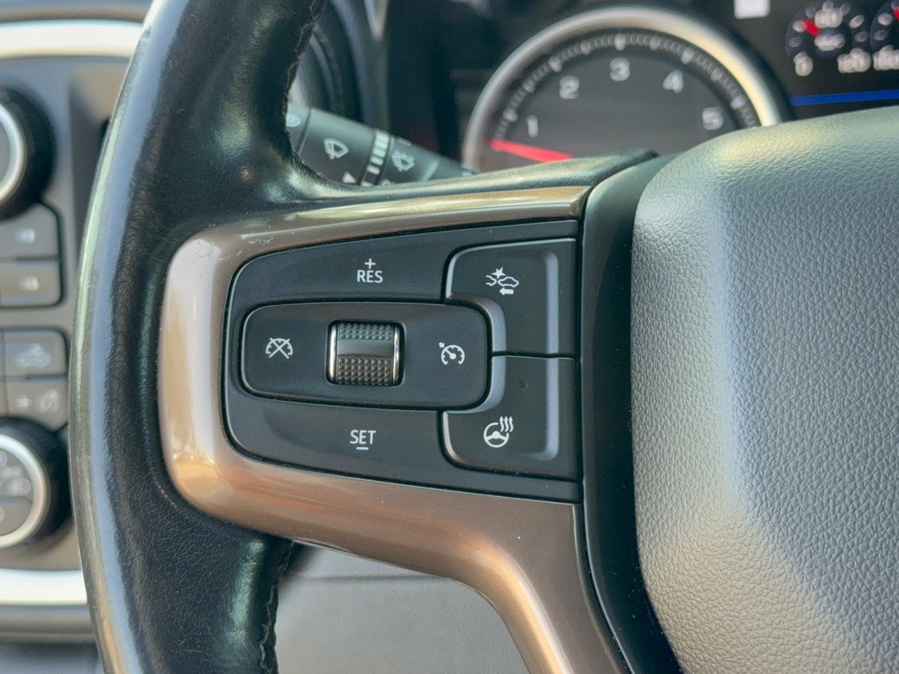 Certified 2019 Chevrolet Silverado 1500 High Country w/ High Country Premium Package AWD/4WD image 18