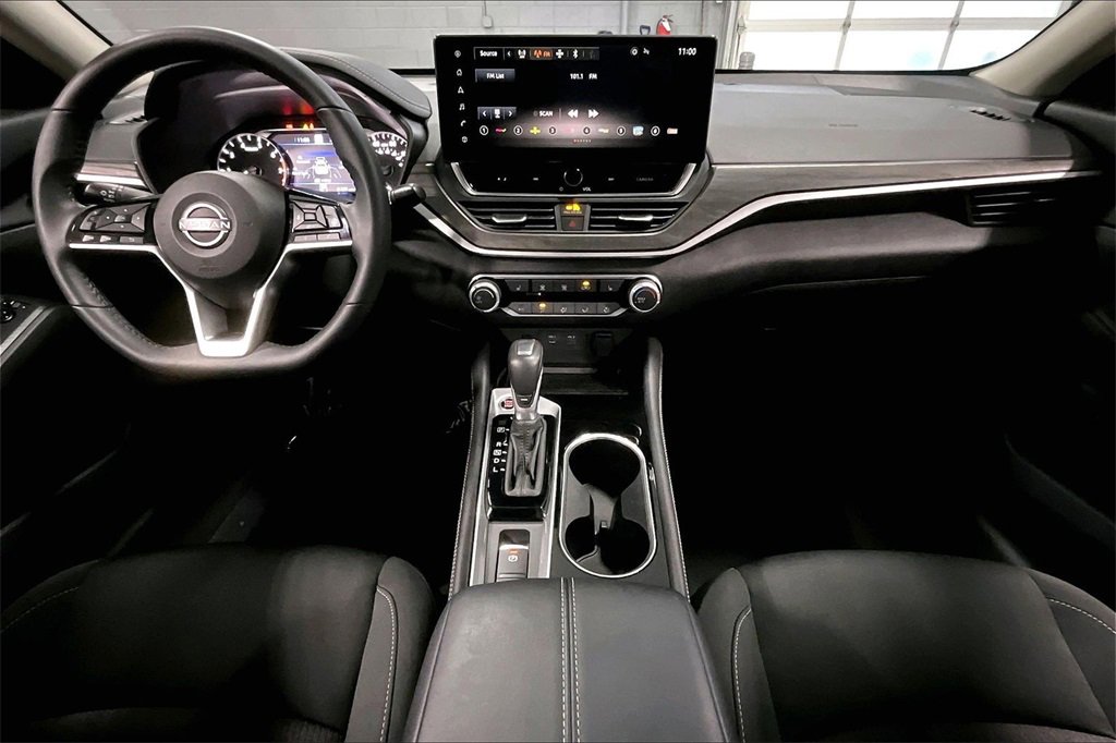 Certified 2024 Nissan Altima 2.5 SV w/ SV Premium Package image 15