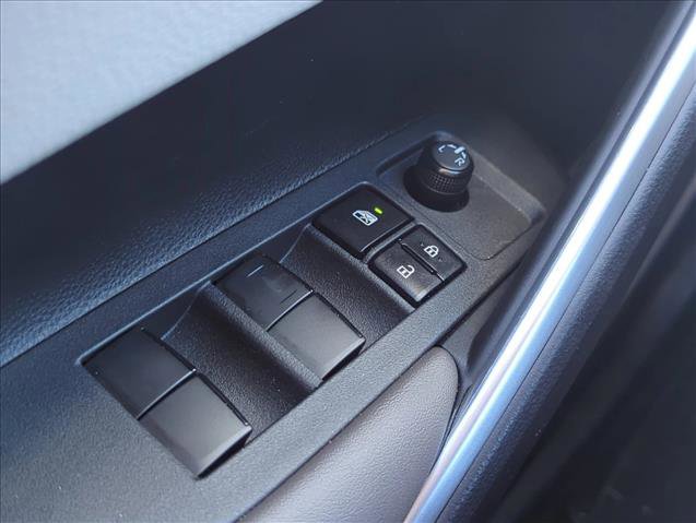 Certified 2024 Toyota Corolla Cross XLE image 16