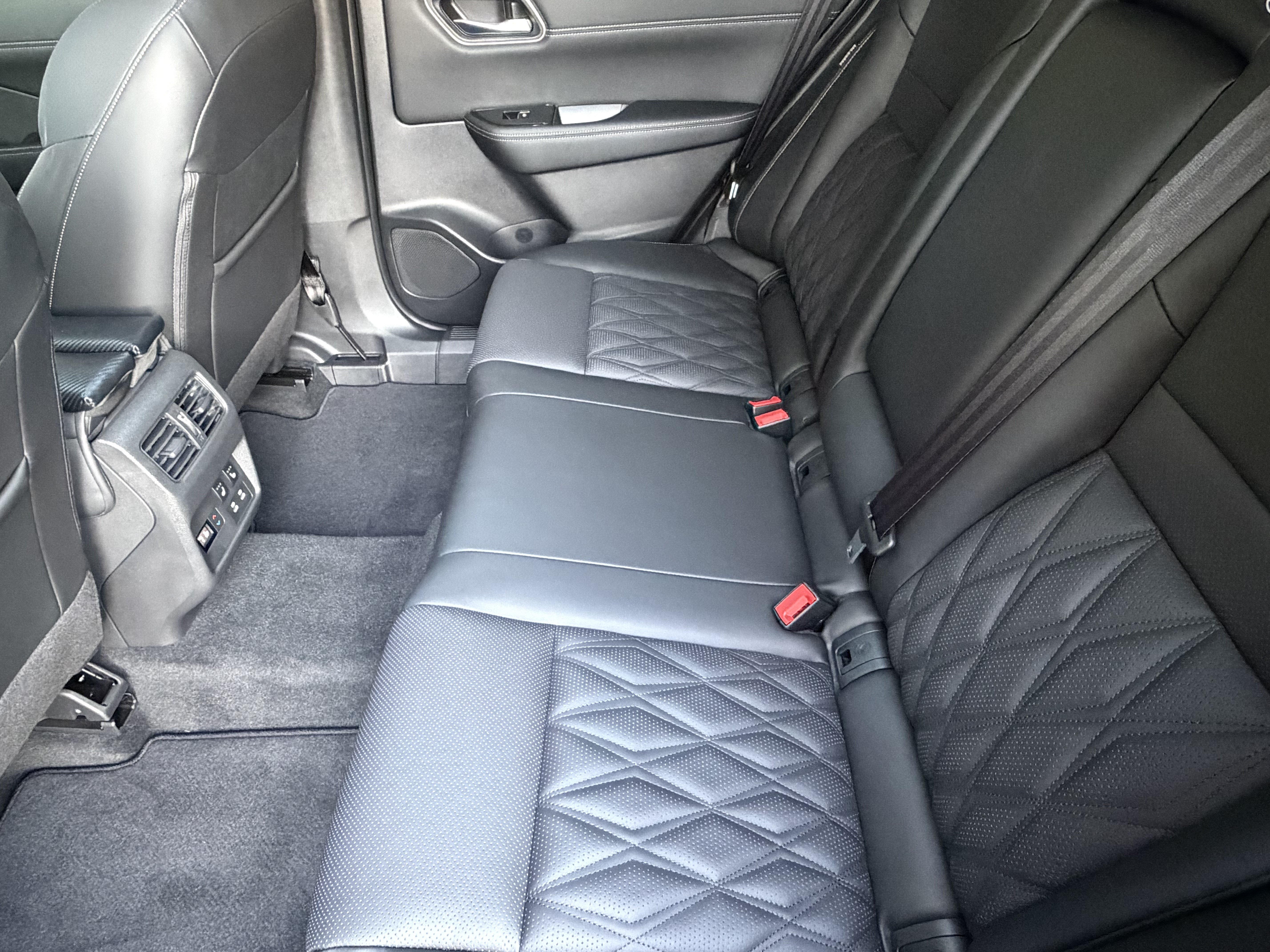 Used 2026 Nissan Rogue Platinum w/ Tech Package AWD/4WD image 30