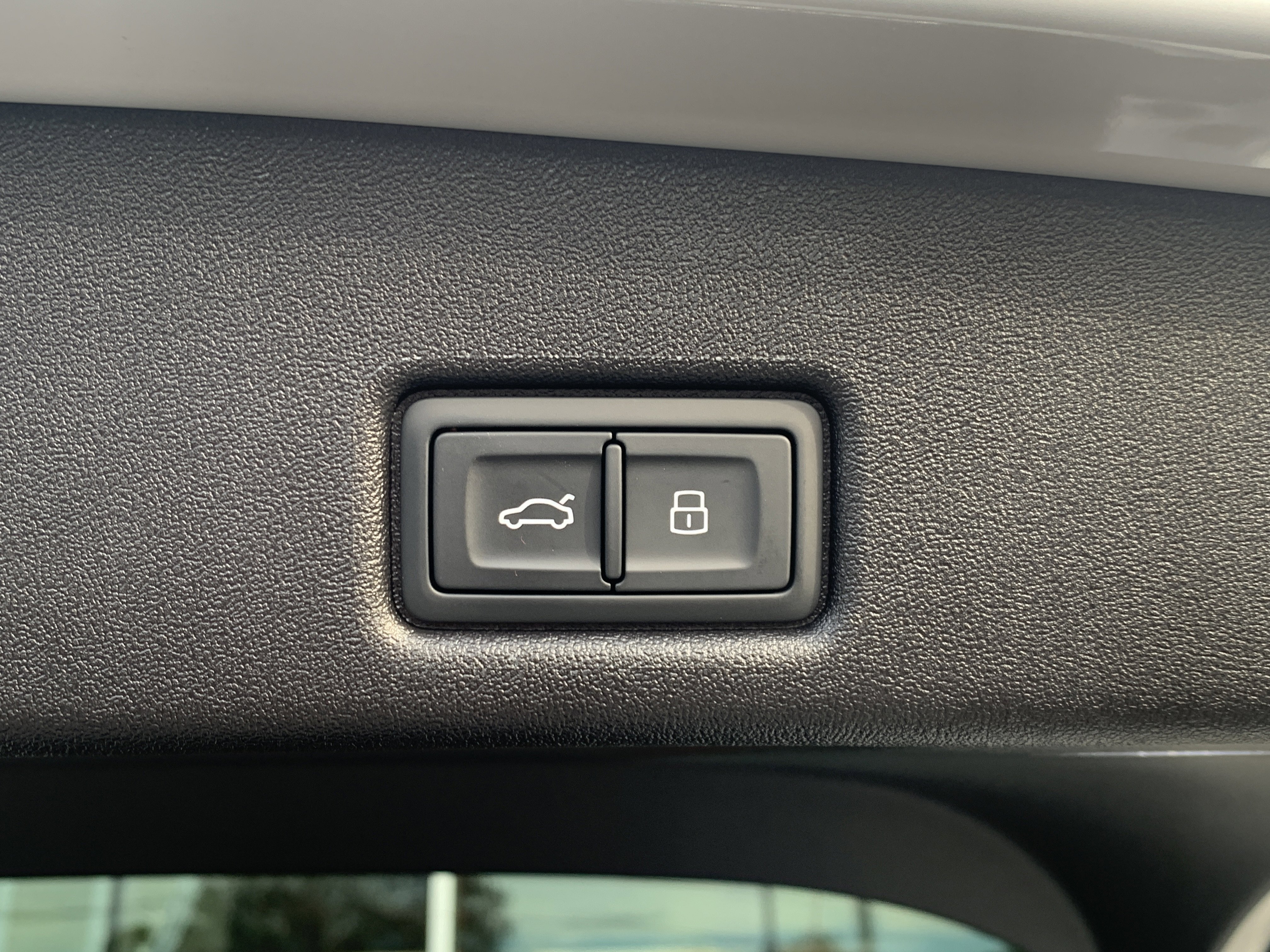 New 2025 Audi SQ5 Premium Plus image 39