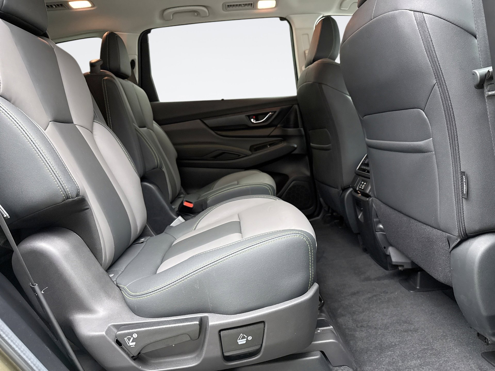 Used 2024 Subaru Ascent Onyx Edition image 18