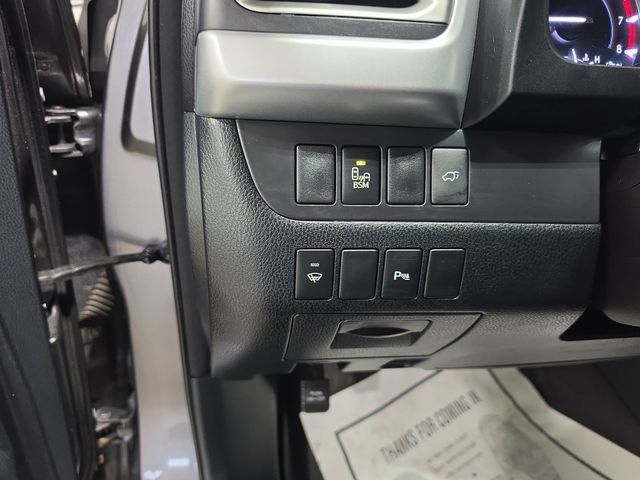 Used 2015 Toyota Highlander Limited AWD/4WD image 20