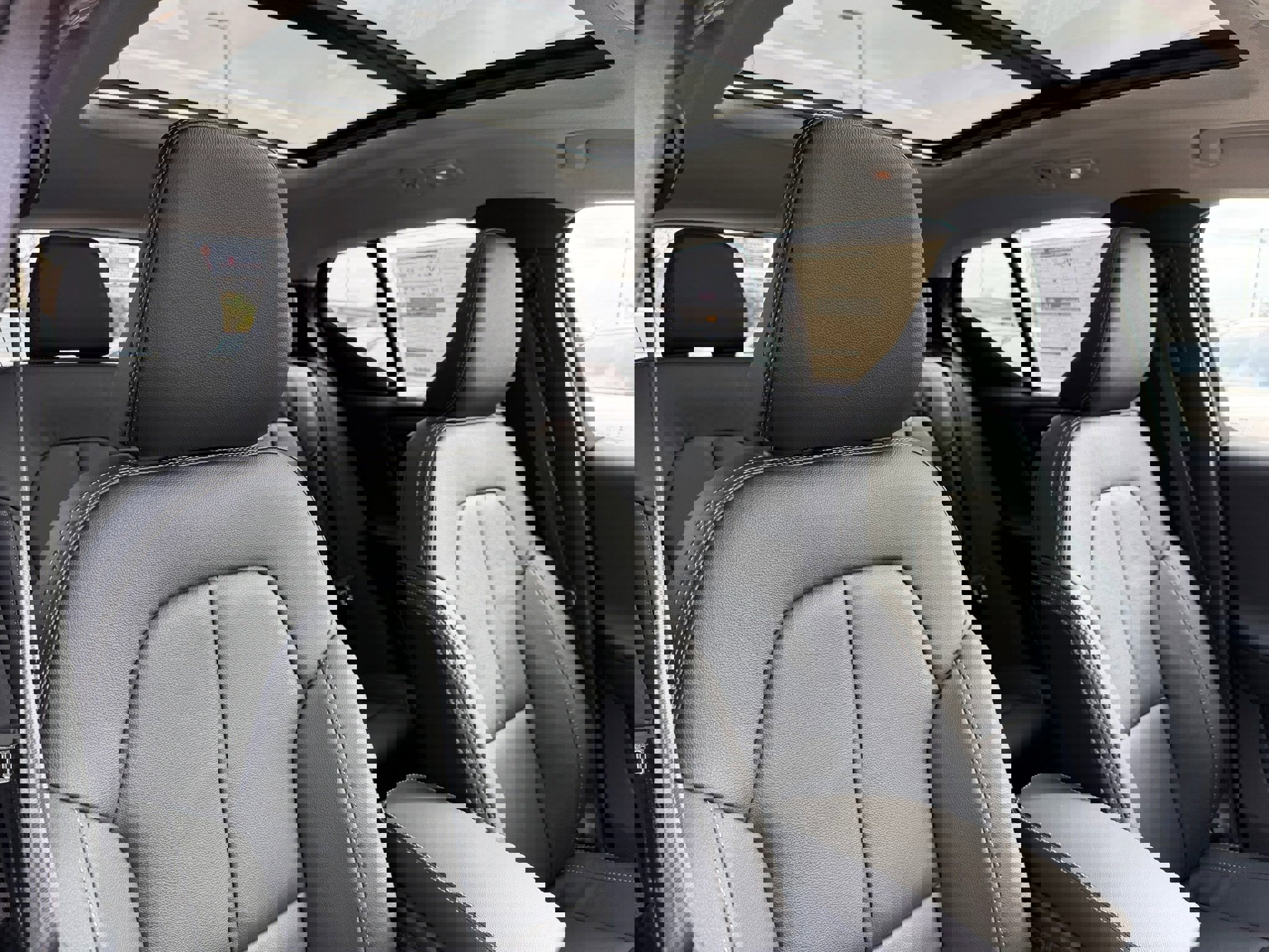 New 2026 Volvo XC40 B5 Plus w/ Climate Package image 9