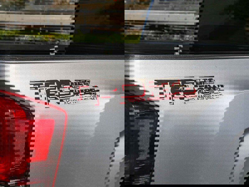 Used 2018 Toyota Tacoma SR5 image 11