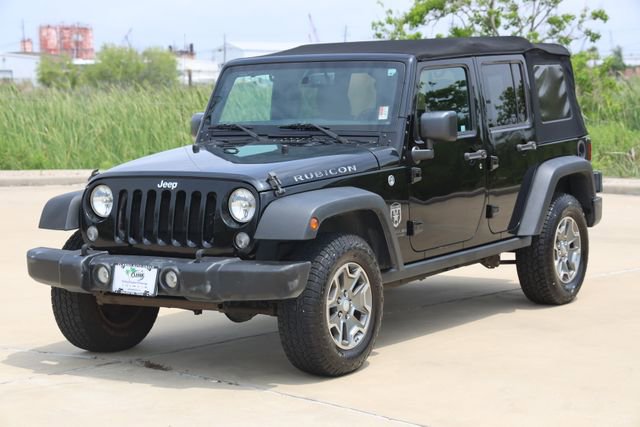 Used 2016 Jeep Wrangler Unlimited Rubicon w/ Connectivity Group AWD/4WD image 3
