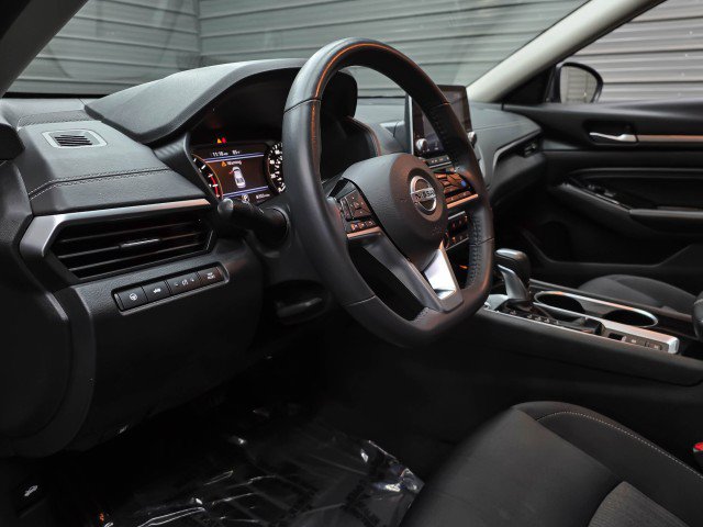 Used 2022 Nissan Altima 2.5 SV w/ SV Premium Package AWD/4WD image 10