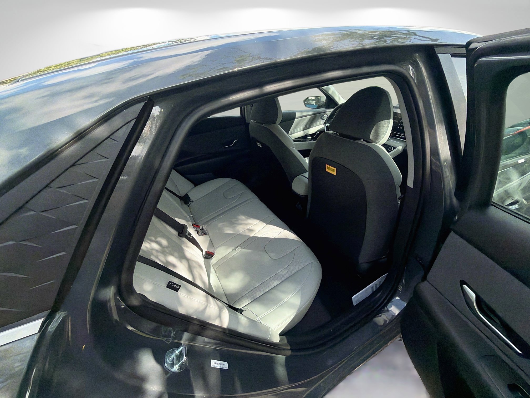 New 2026 Hyundai Elantra Limited FWD image 19