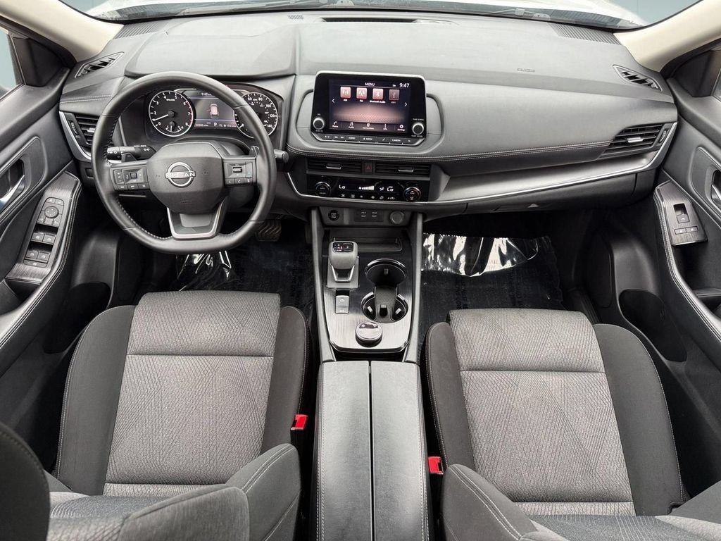 Used 2025 Nissan Rogue SV AWD/4WD image 27