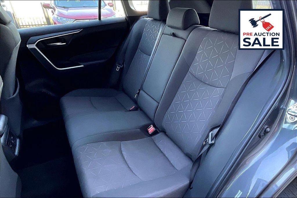 Used 2024 Toyota RAV4 XLE AWD/4WD image 26