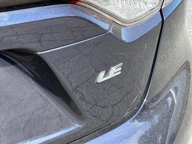 Used 2021 Toyota Corolla LE FWD image 15