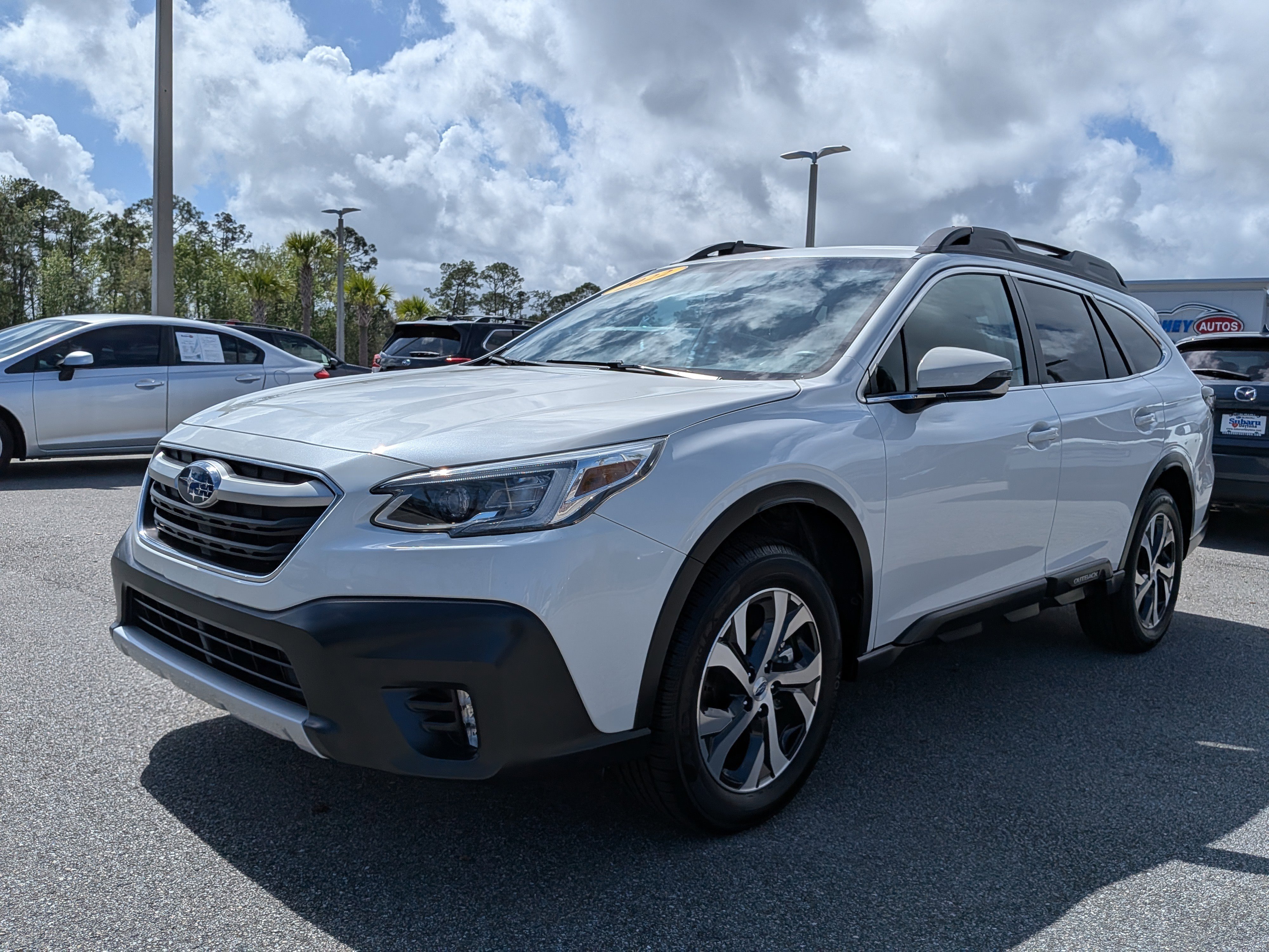Used 2022 Subaru Outback Limited image 8