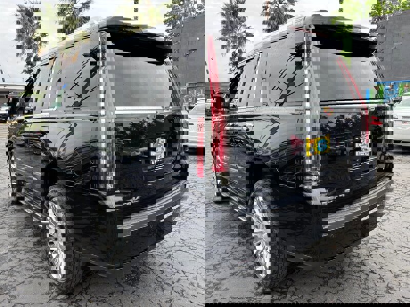 Used 2015 Cadillac Escalade Platinum image 6