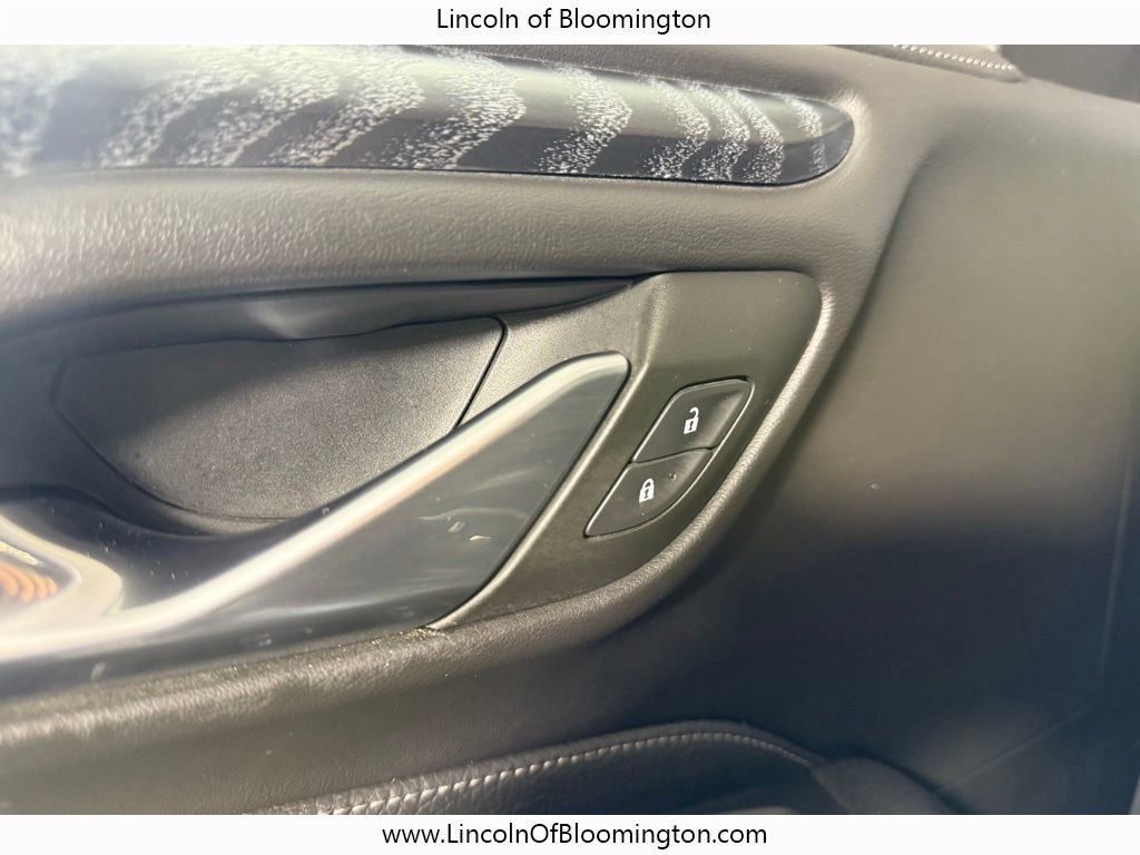 Used 2022 GMC Yukon XL Denali image 22