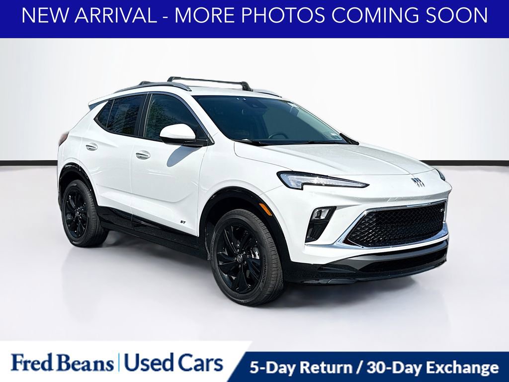 Used 2025 Buick Encore GX Sport Touring w/ Comfort Package AWD/4WD image 1
