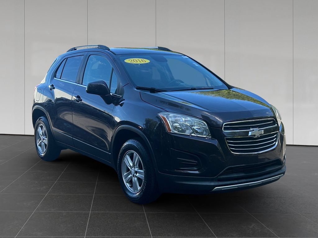 Used 2016 Chevrolet Trax LT w/ LT Convenience Package AWD/4WD image 7