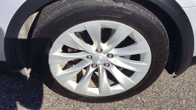 Used 2016 Tesla Model X 90D image 23