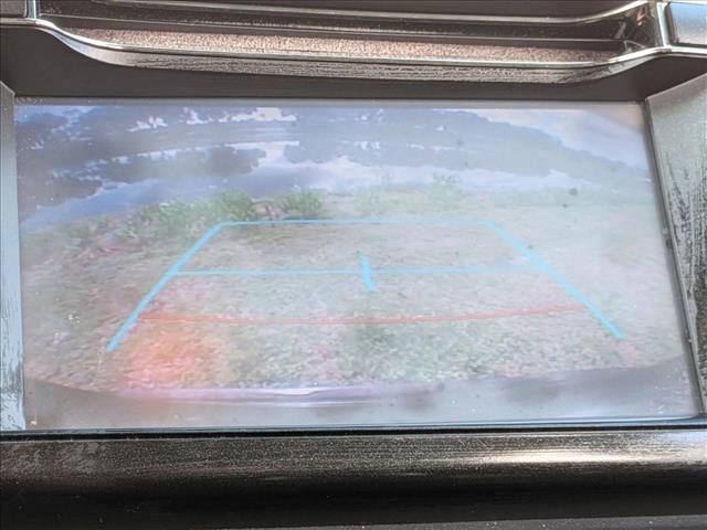 Used 2018 Toyota RAV4 LE FWD image 8