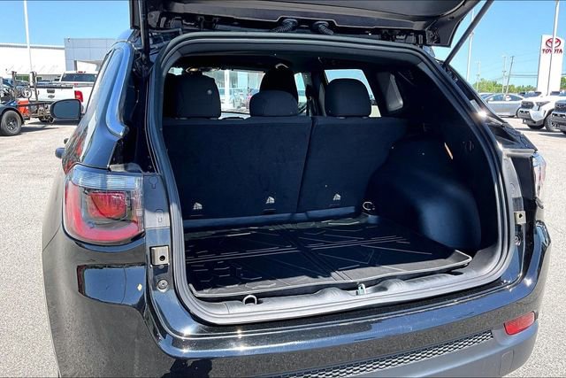 Used 2025 Jeep Compass Sport w/ Mopar Graphics Package AWD/4WD image 29