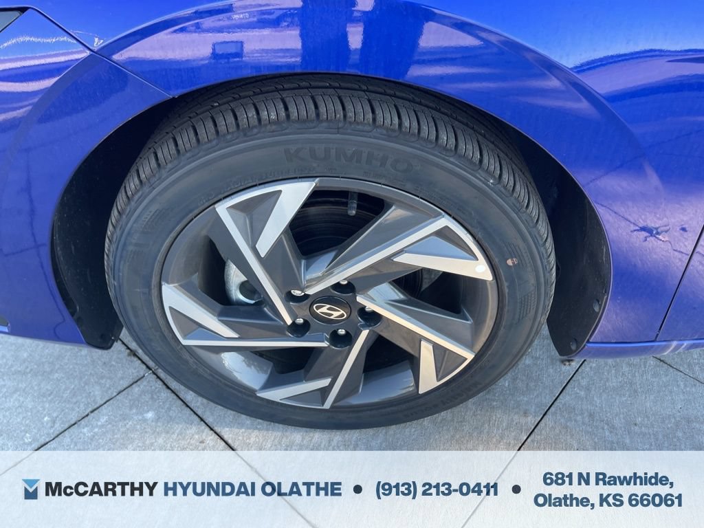 Used 2025 Hyundai Elantra Sport FWD image 18