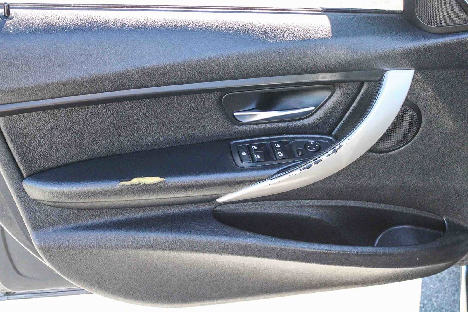 Used 2015 BMW 320i Sedan image 20