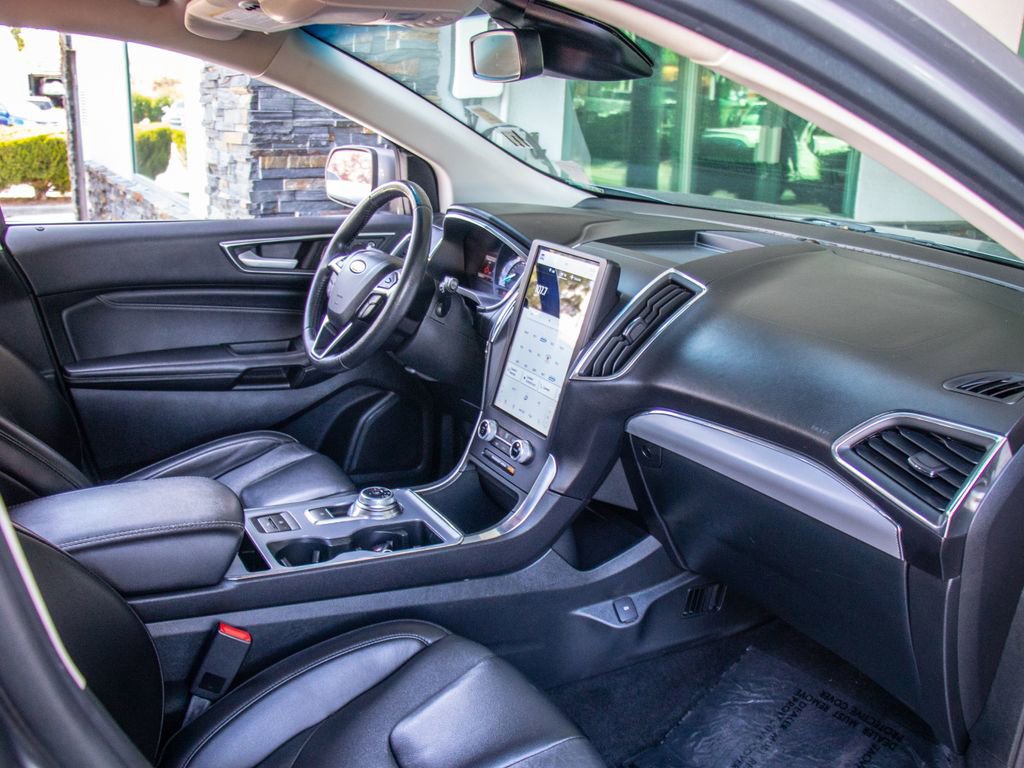 Used 2021 Ford Edge Titanium AWD/4WD image 17