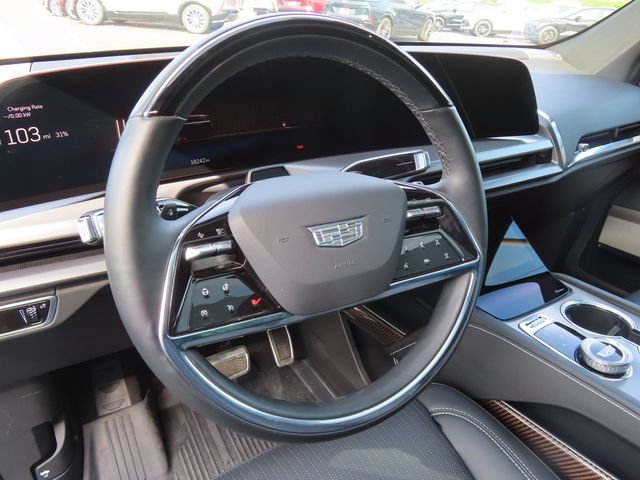Certified 2026 Cadillac Vistiq Sport w/ LPO, Floor Liner Package AWD/4WD image 13