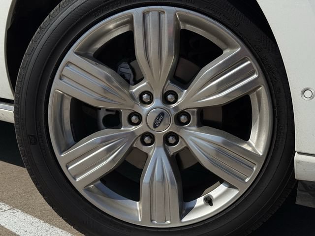 Used 2024 Ford Expedition Platinum RWD image 9
