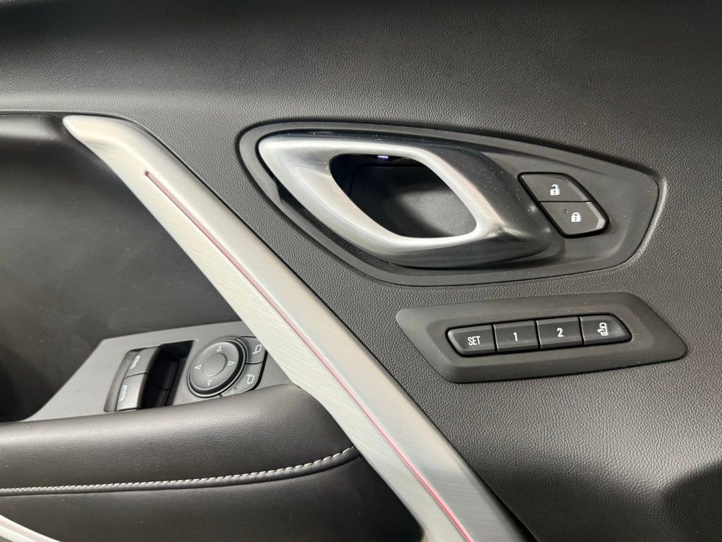Used 2018 Chevrolet Camaro SS w/ Redline Edition RWD image 17