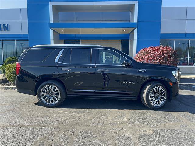 Used 2023 GMC Yukon Denali Ultimate AWD/4WD image 4