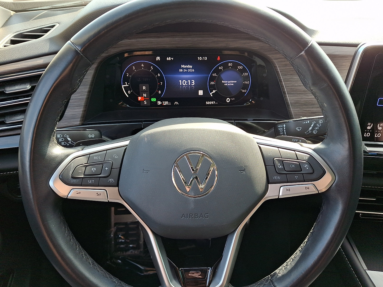 Used 2024 Volkswagen Atlas SEL Premium R-Line AWD/4WD image 17