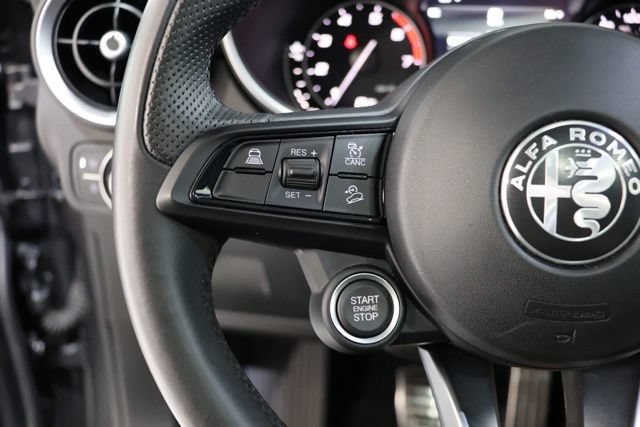 Used 2023 Alfa Romeo Stelvio Ti AWD/4WD image 19