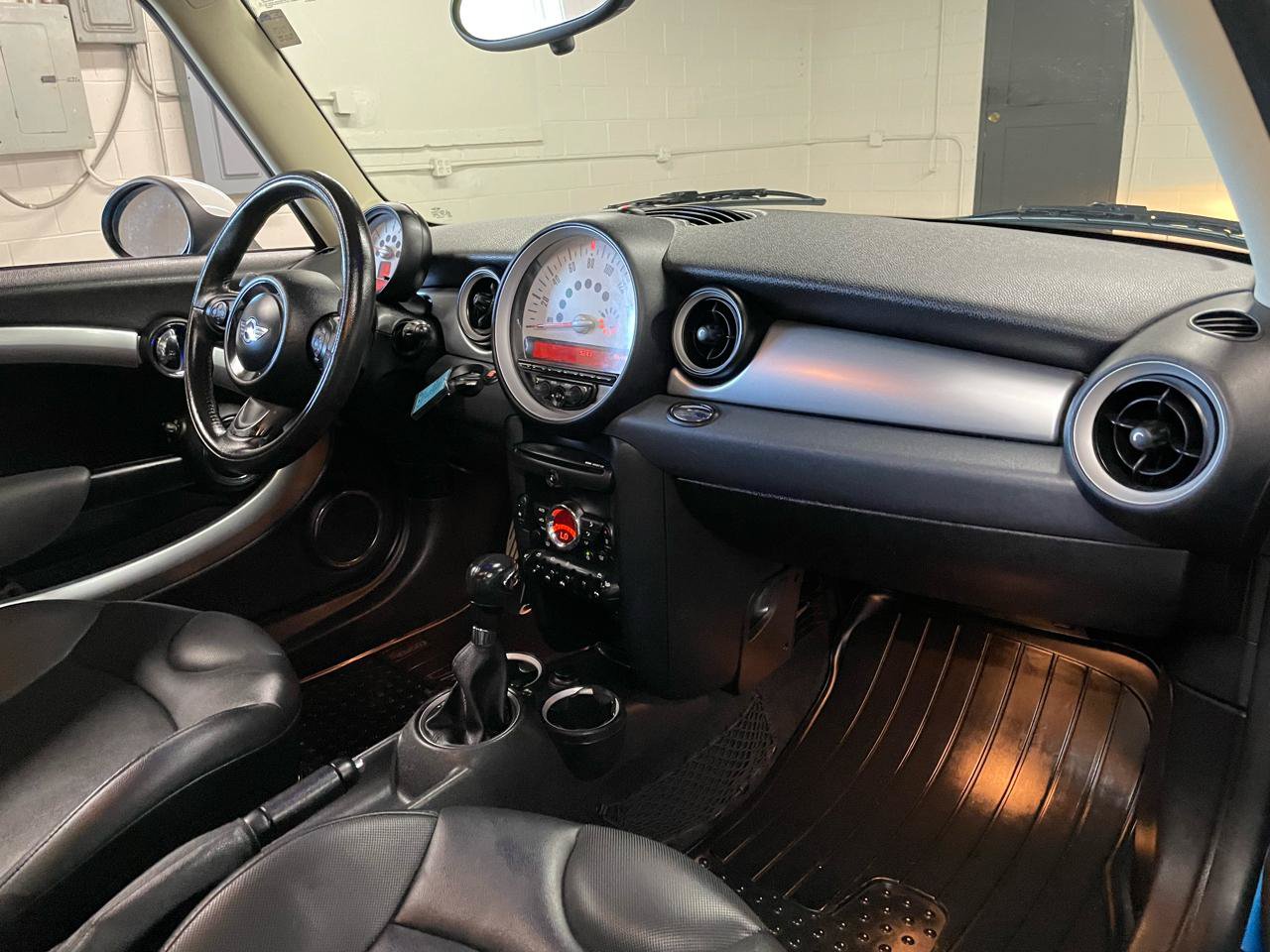 Used 2011 MINI Cooper S FWD image 18