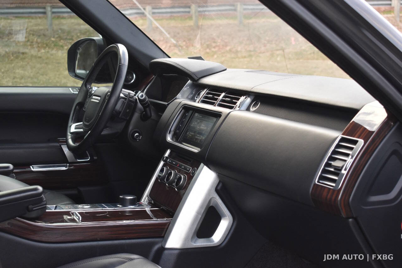 Used 2016 Land Rover Range Rover Supercharged image 17