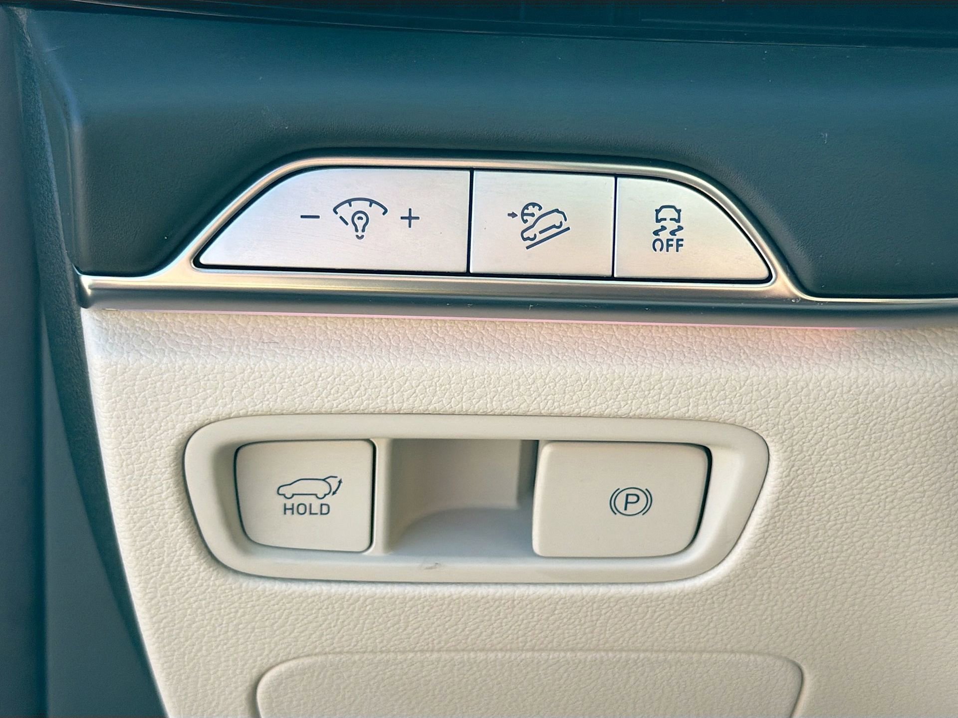 Used 2025 Genesis GV80 3.5T Prestige image 38