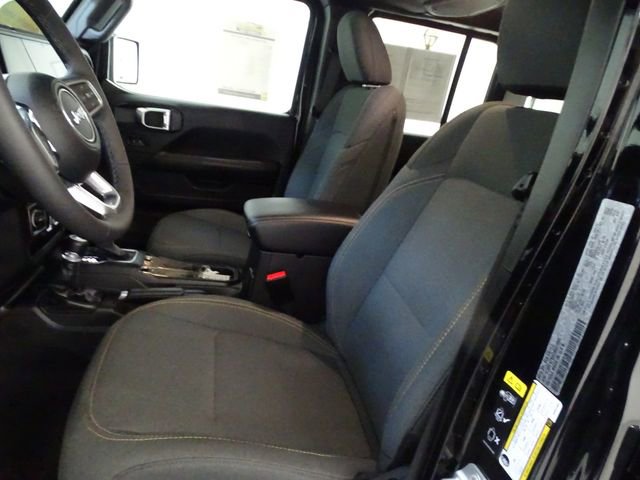 Certified 2025 Jeep Wrangler Unlimited Sahara image 2