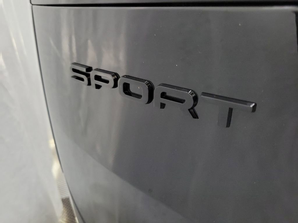 Used 2023 Land Rover Range Rover Sport SE Dynamic image 5