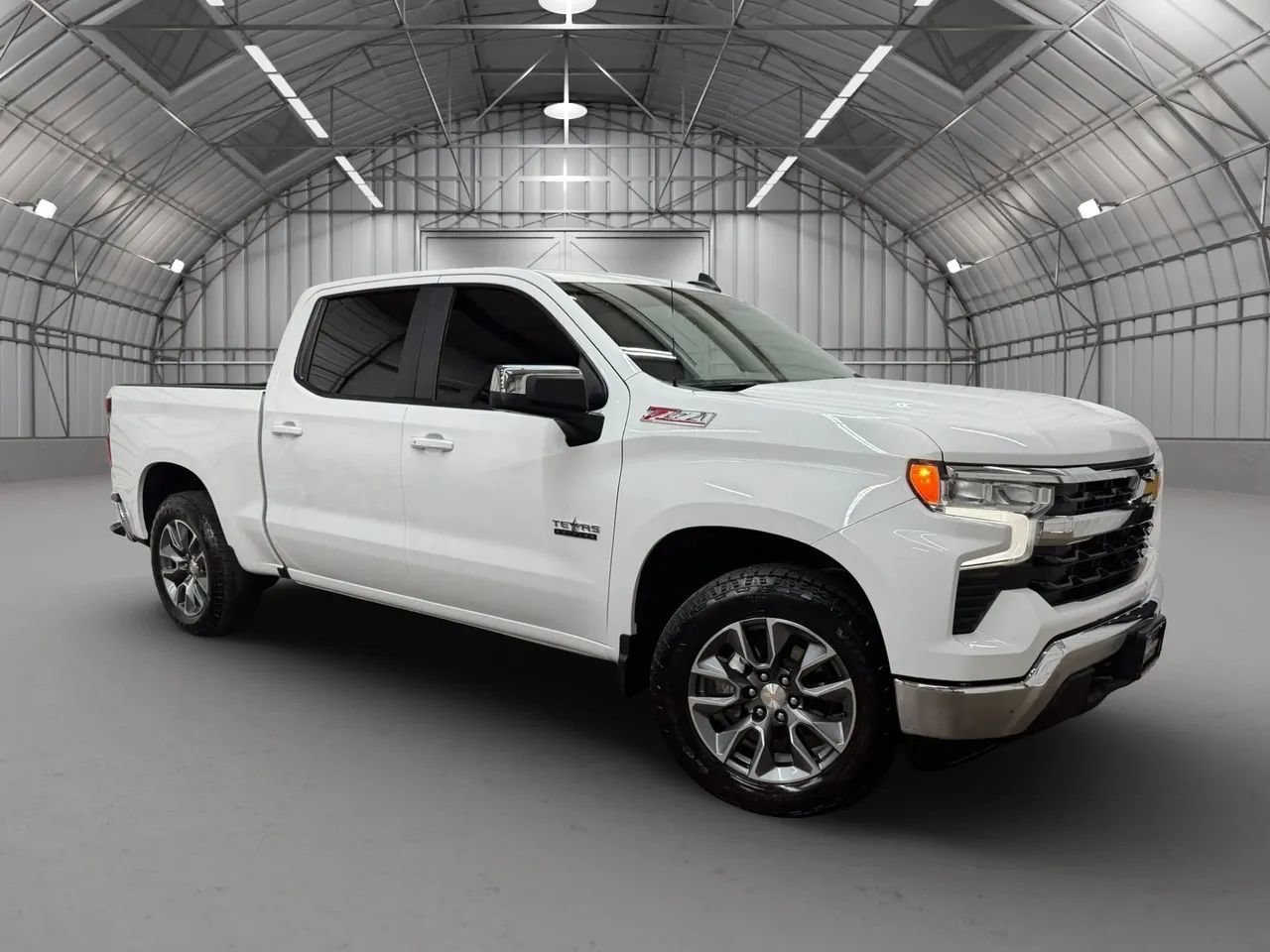 Used 2026 Chevrolet Silverado 1500 LT AWD/4WD image 8