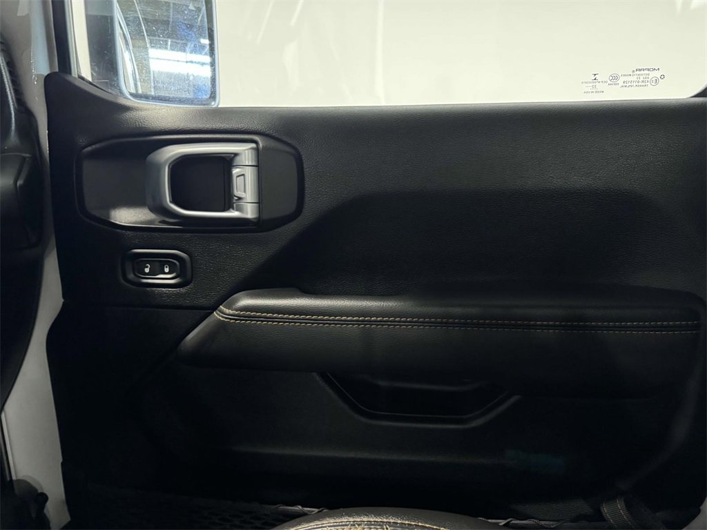 Used 2023 Jeep Wrangler Altitude image 30