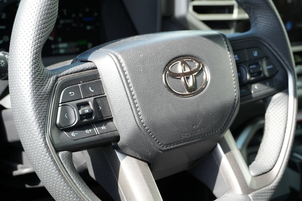 Used 2026 Toyota Sequoia SR5 AWD/4WD image 18