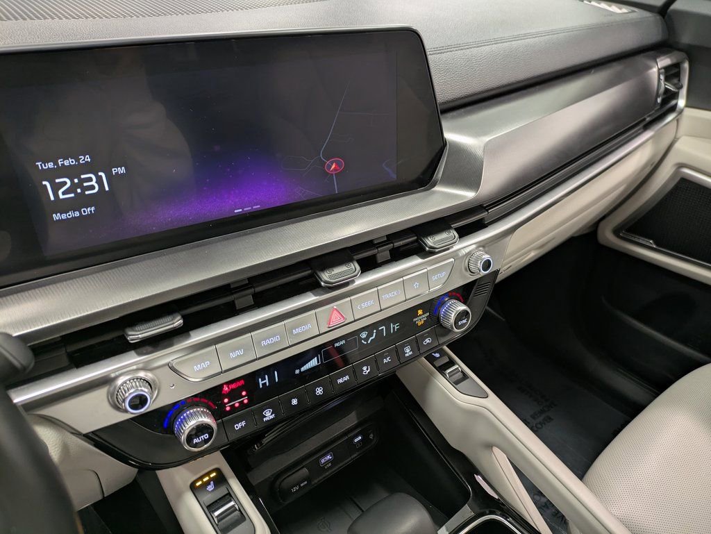 Certified 2024 Kia Telluride S w/ S Sunroof Package image 10