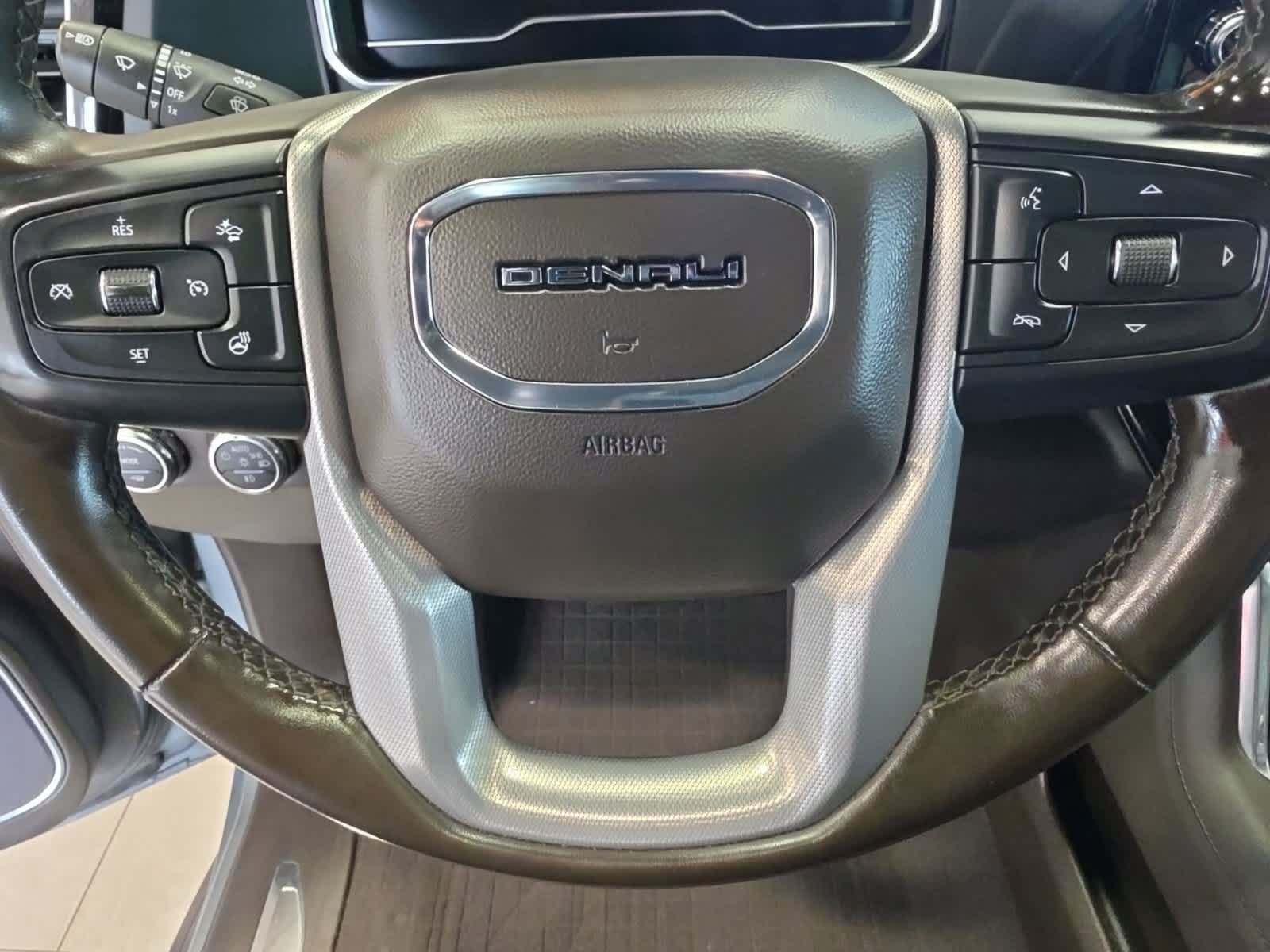 Used 2024 GMC Sierra 2500 Denali w/ Denali Reserve Package AWD/4WD image 28