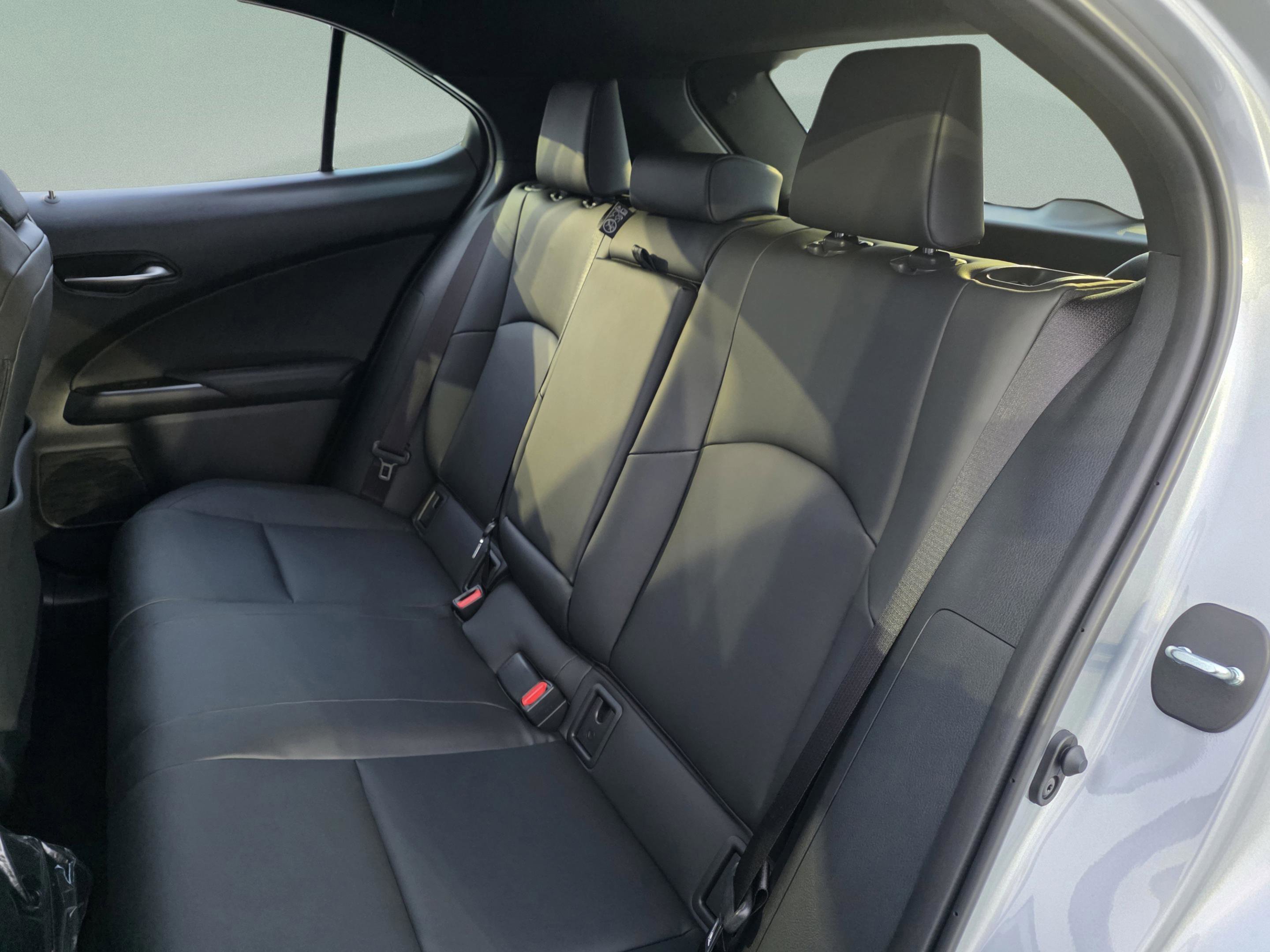 New 2026 Lexus UX 300h FWD image 22